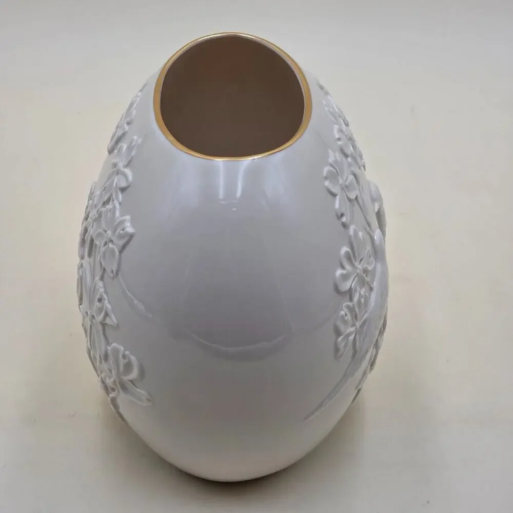 Lenox Spring Seasonal Vase Doves in a Dogwood Tree Legacy Edition 6402861 USA
